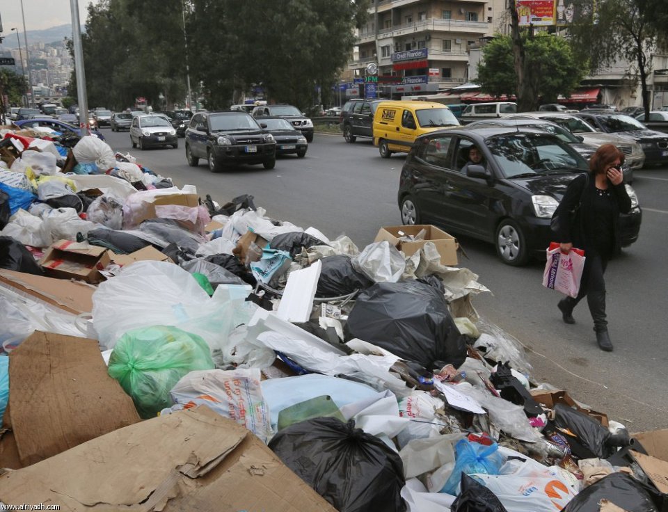 رووباری پاشماوه‌ و زبڵ له‌ لوبنان